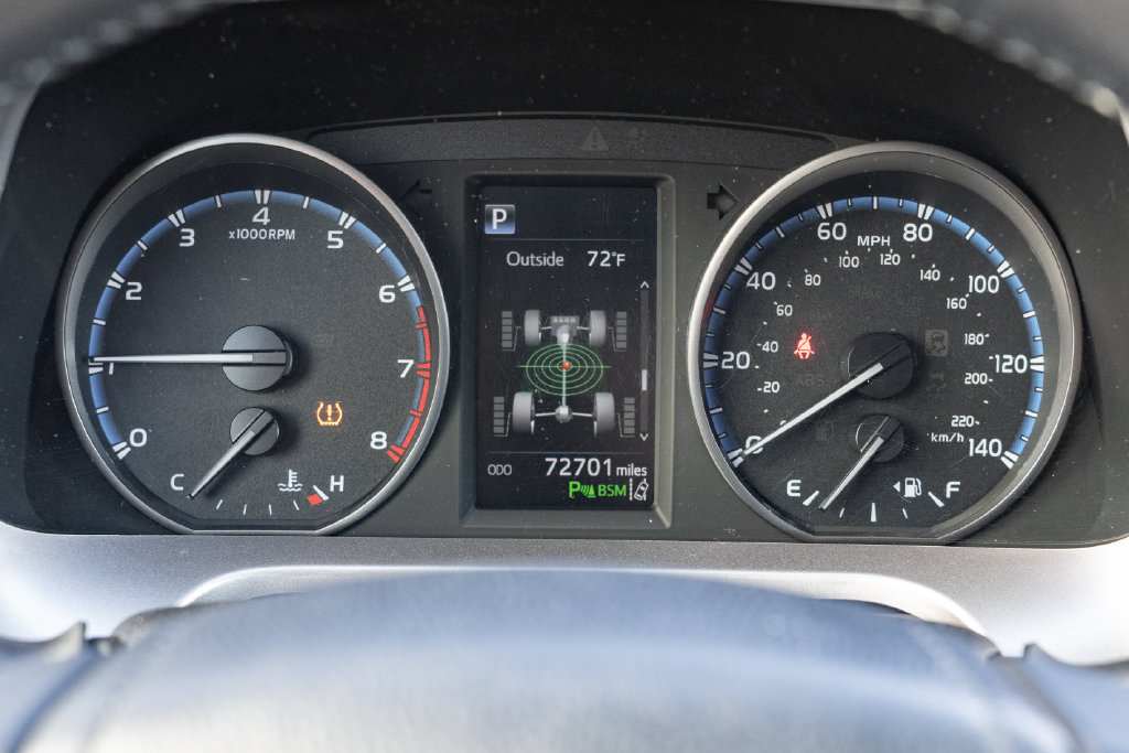 Used 2018 Toyota RAV4 XLE AWD/4WD image 15
