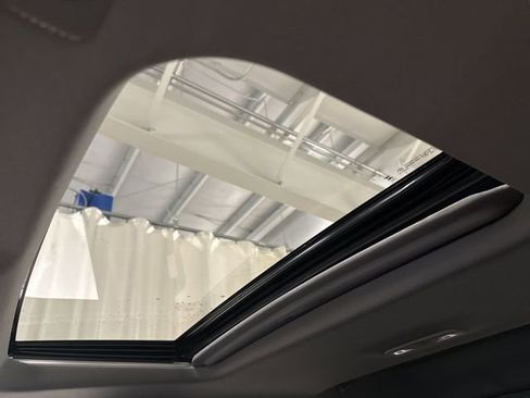 Used 2025 Chevrolet Silverado 1500 LTZ w/ LTZ Premium Package image 31