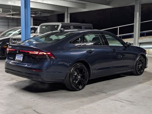 Certified 2025 Honda Accord SE image 7