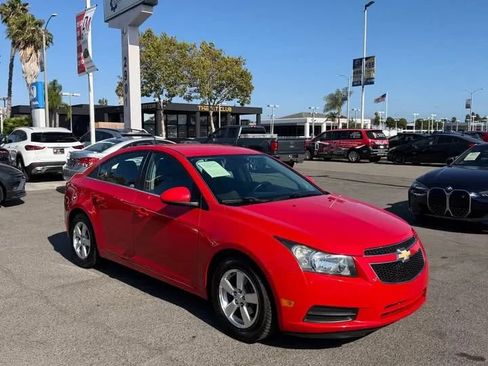 Used 2014 Chevrolet Cruze LT FWD image 3
