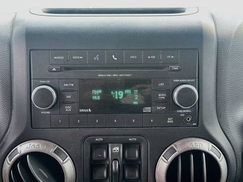 Used 2012 Jeep Wrangler Unlimited Sport AWD/4WD image 13
