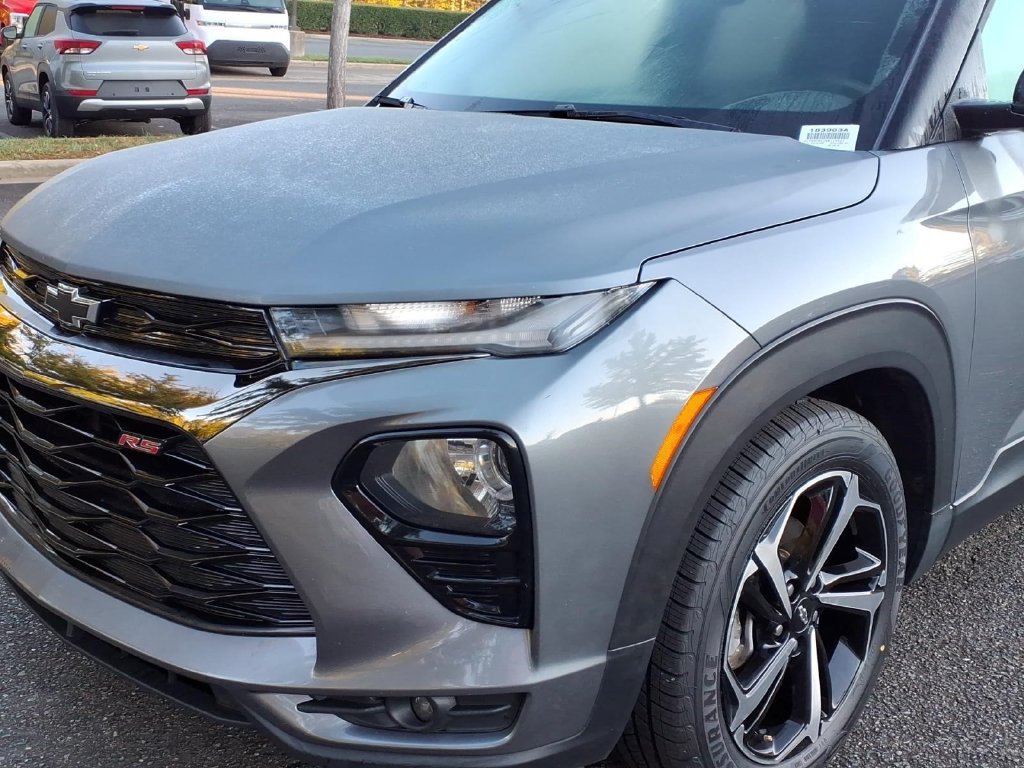 Used 2022 Chevrolet TrailBlazer RS w/ Sun and Liftgate Package FWD image 28