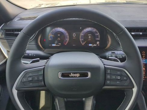 New 2026 Jeep Grand Cherokee Altitude image 33