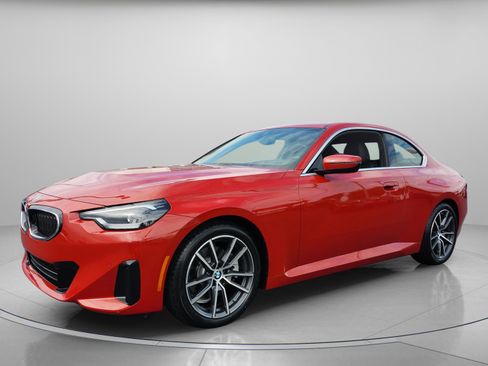 Certified 2022 BMW 230i Coupe w/ Convenience Package image 2