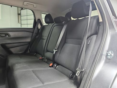 Used 2025 Nissan Rogue S AWD/4WD image 11