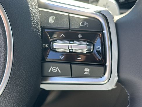 New 2026 Kia Carnival EX FWD image 20