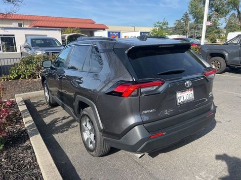 Used 2025 Toyota RAV4 XLE w/ Convenience Package image 11