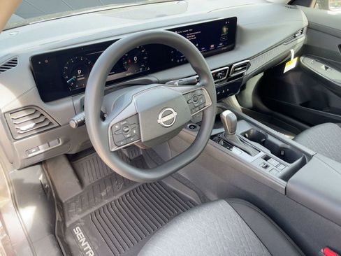 New 2026 Nissan Sentra SV w/ Floor Mat Package FWD image 4