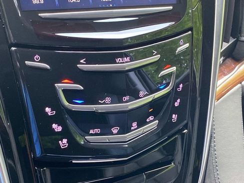 Used 2020 Cadillac Escalade Luxury RWD image 27