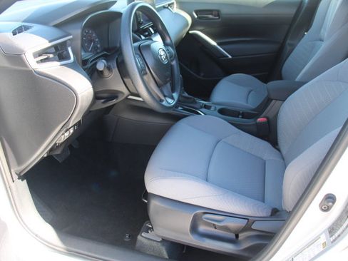 Used 2025 Toyota Corolla Cross AWD Hybrid image 11