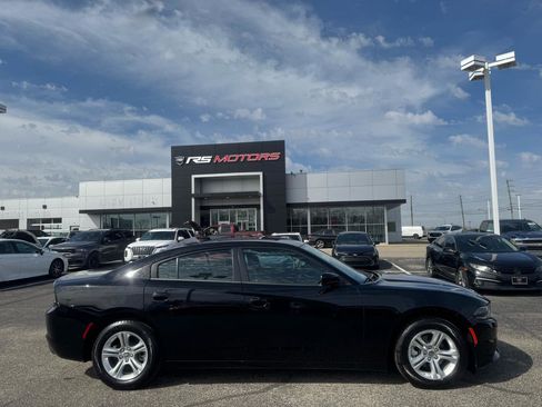 Used 2023 Dodge Charger SXT w/ Cold Weather Package image 4