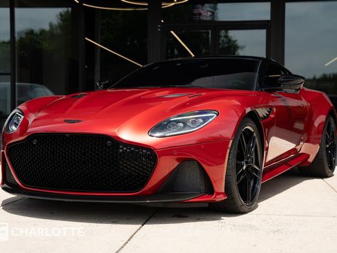 Used 2021 Aston Martin DBS Superleggera RWD image 7