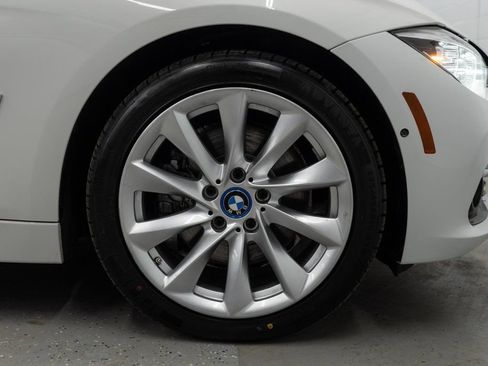 Used 2017 BMW 330e image 39