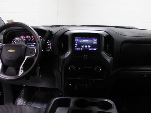 Used 2022 Chevrolet Silverado 2500 Custom w/ Custom Value Package image 26