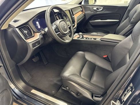 Used 2024 Volvo XC60 B5 Plus AWD/4WD image 12