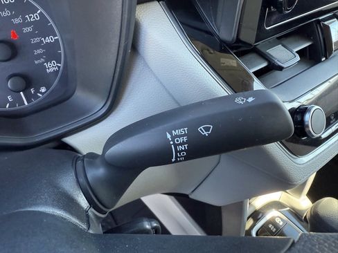 Used 2023 Toyota Corolla Cross L image 28