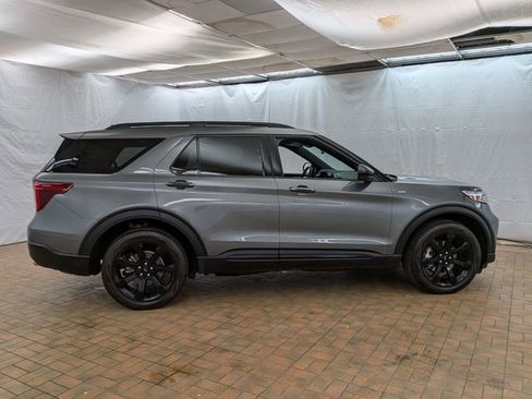 Certified 2024 Ford Explorer ST-Line w/ Class IV Trailer Tow Package image 8