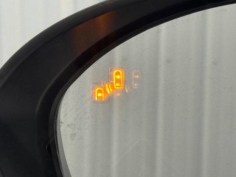 Used 2013 MAZDA MAZDA3 i Grand Touring image 11