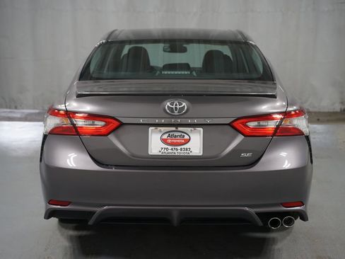Used 2018 Toyota Camry SE w/ Convenience Package FWD image 7