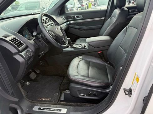 Used 2017 Ford Explorer Sport w/ Equipment Group 401A AWD/4WD image 9