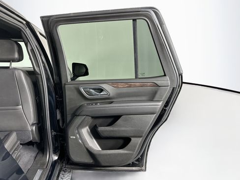 Used 2021 Chevrolet Tahoe Z71 w/ Z71 Signature Package image 33