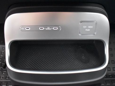 New 2026 Hyundai Ioniq 9 Calligraphy image 14