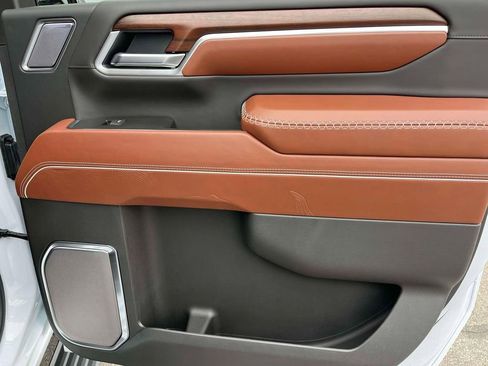 Certified 2026 GMC Sierra 2500 Denali Ultimate w/ Max Trailering Package image 17