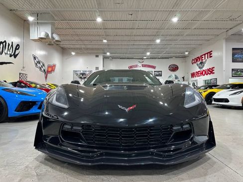 Used 2015 Chevrolet Corvette Z06 w/ 3LZ Preferred Equipment Group RWD image 11