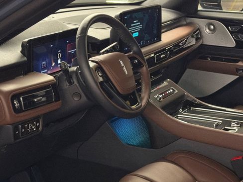 New 2026 Lincoln Aviator Reserve AWD/4WD image 15