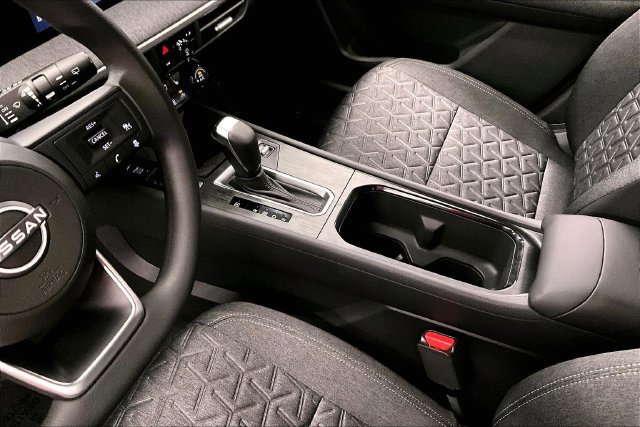 New 2027 Nissan Kicks SV FWD image 9