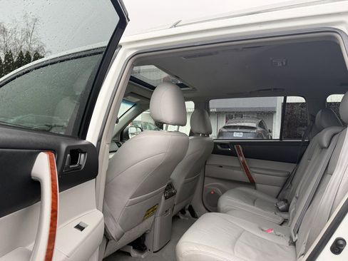 Used 2009 Toyota Highlander Limited AWD/4WD image 21
