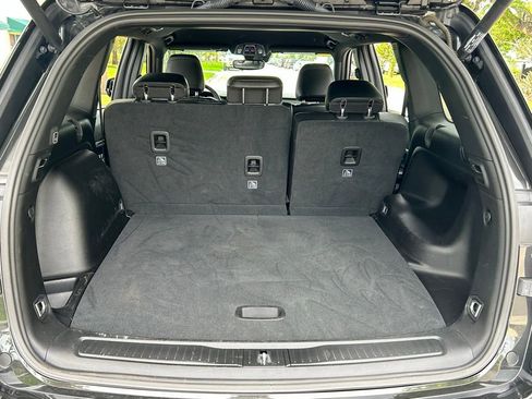 Certified 2024 Jeep Grand Cherokee Limited w/ Black Appearance Package image 45