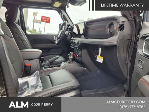 New 2025 Jeep Gladiator Rubicon w/ Convenience Group AWD/4WD image 13