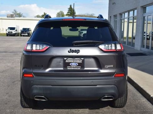 Used 2019 Jeep Cherokee Latitude Plus AWD/4WD image 8