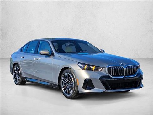 New 2026 BMW 530i w/ M Sport Package image 7