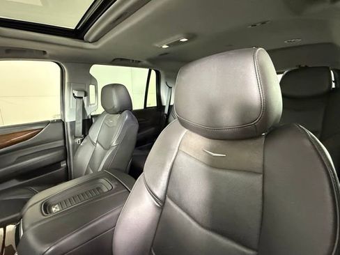 Used 2020 Cadillac Escalade Luxury image 14