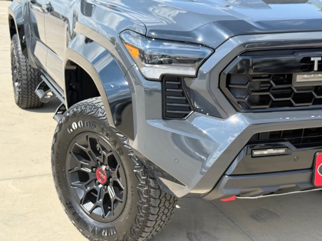 Used 2026 Toyota Tacoma TRD Pro AWD/4WD image 5