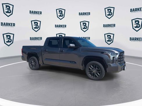 Used 2023 Toyota Tundra Platinum AWD/4WD image 2