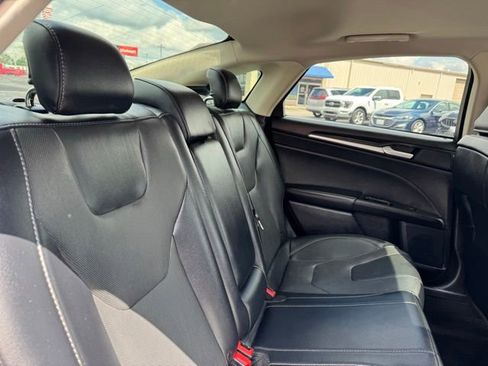 Used 2020 Ford Fusion Titanium AWD/4WD image 41