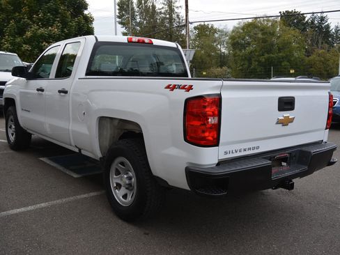 Used 2018 Chevrolet Silverado 1500 W/T w/ Trailering Package image 5