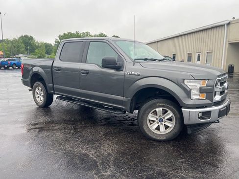 Used 2017 Ford F150 XLT AWD/4WD image 2