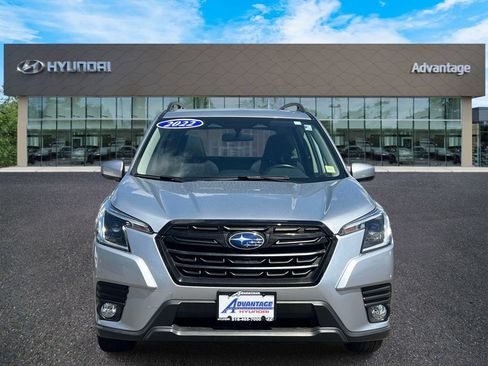 Used 2022 Subaru Forester Premium AWD/4WD image 2
