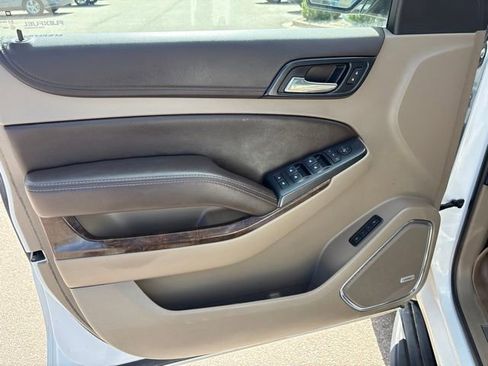 Used 2019 Chevrolet Suburban LT w/ Luxury Package AWD/4WD image 13
