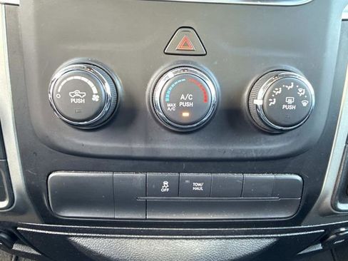 Used 2016 RAM 1500 Big Horn image 25