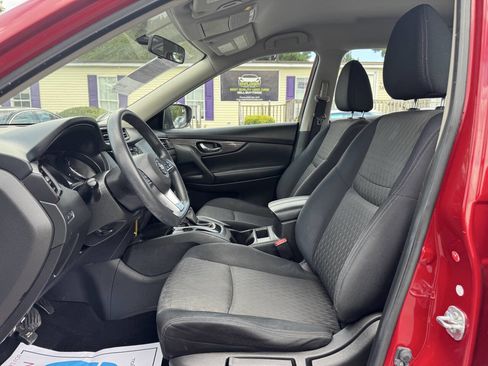 Used 2017 Nissan Rogue S image 10