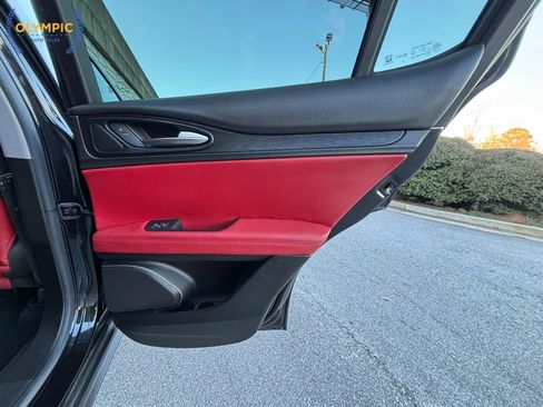 Used 2020 Alfa Romeo Stelvio w/ Nero Edizione image 43