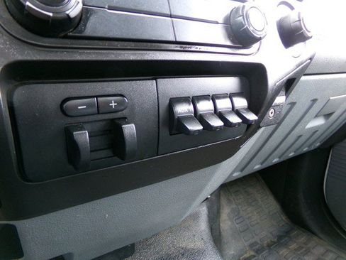 Used 2015 Ford F550 4x4 Regular Cab Super Duty image 15
