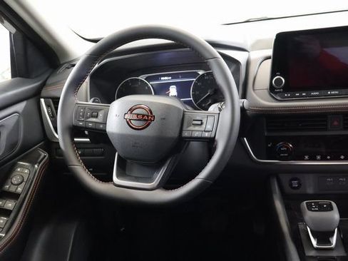 New 2026 Nissan Rogue SV AWD/4WD image 15
