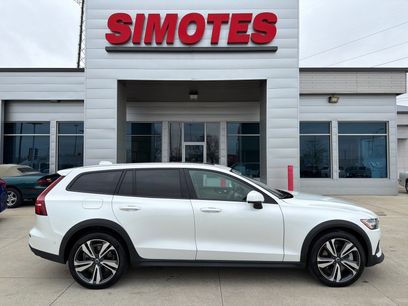 Used 2025 Volvo V60 B5 Cross Country Plus