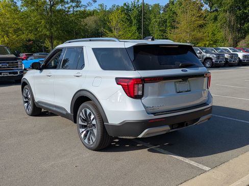 New 2026 Ford Explorer Platinum image 6